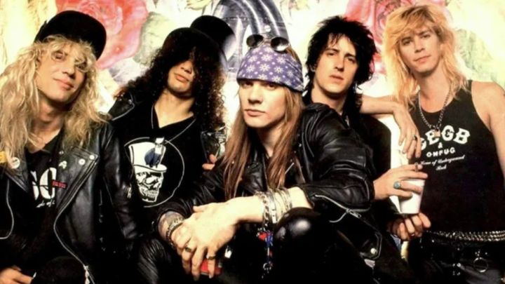 Publicaron un video raro de Guns N' Roses tocando "Paradise City" en 1987
