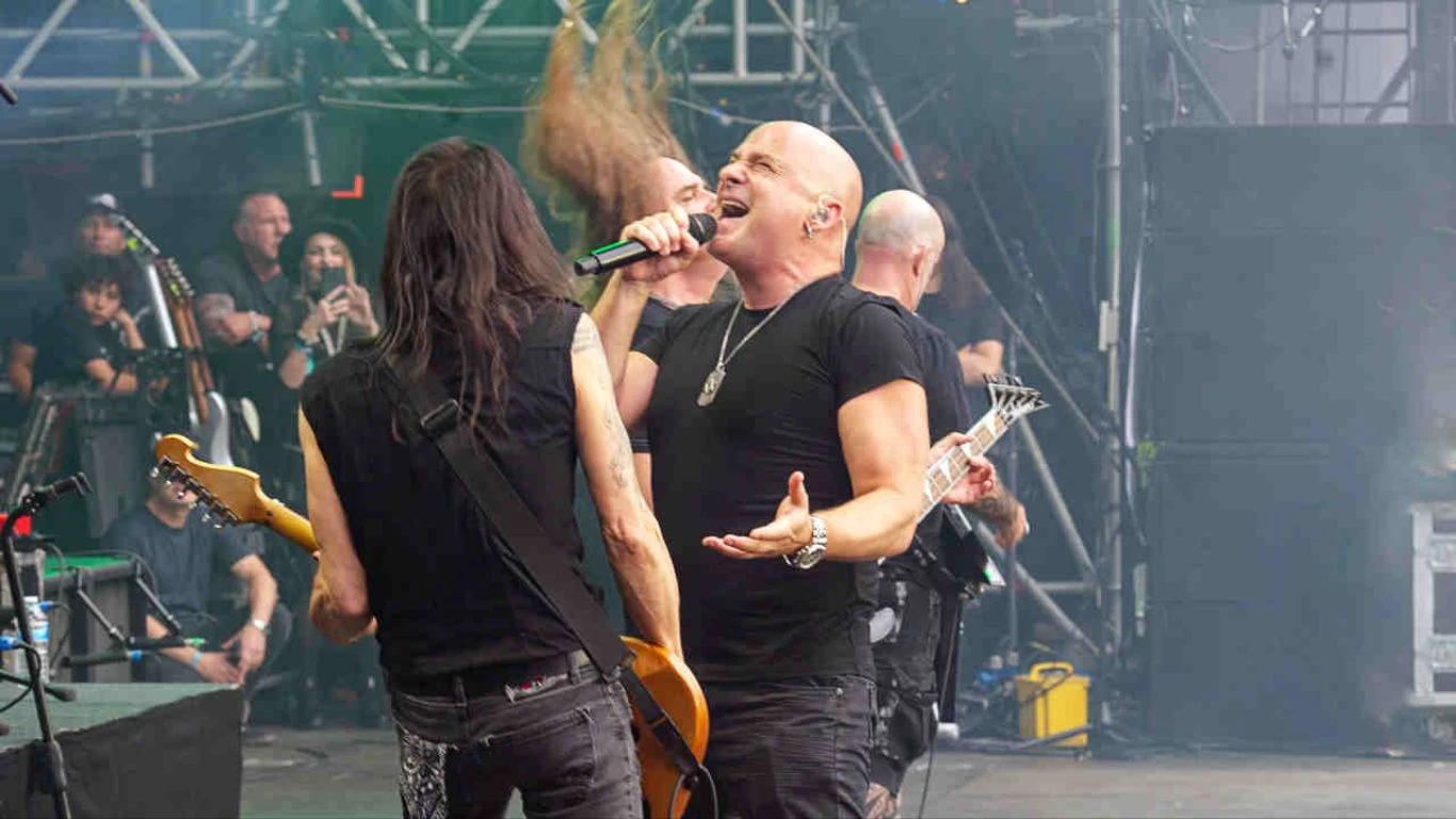 David Draiman responde a los abucheos en el show de Black Sabbath