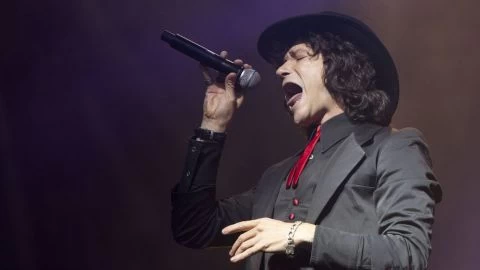 Enrique Bunbury publicó su nuevo disco “De un siglo anterior”