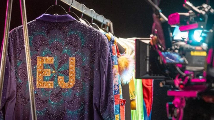 Subastaron una colección de Elton John