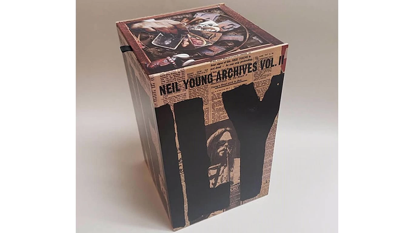 Neil Young vuelve a abrir sus Archivos - FM Rock & Pop 95.9