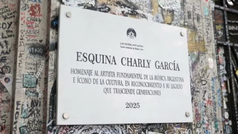 Coronel Díaz y Santa Fe, o la Esquina Charly García