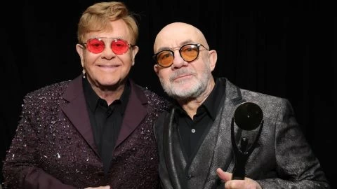 ¿En qué anda Elton John?