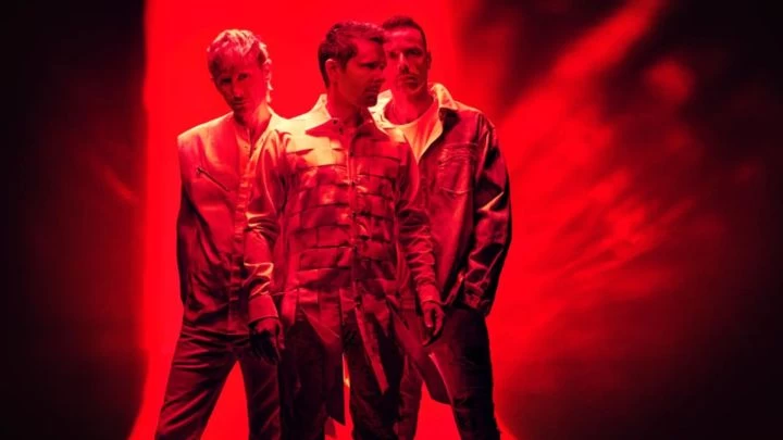 Muse quiere salir de gira... en una nave espacial