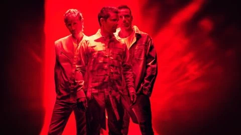 Muse quiere salir de gira... en una nave espacial