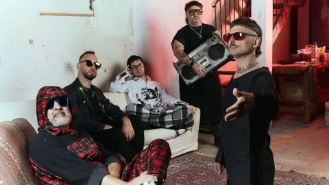 Adicta adelanta su pr&oacute;ximo disco en vivo con &ldquo;En Oro&rdquo;