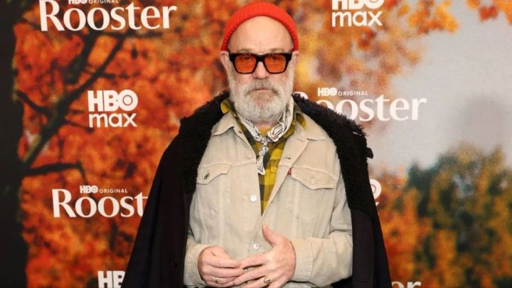 Michael Stipe compuso el tema principal de Rooster, la nueva serie de Steve Carell