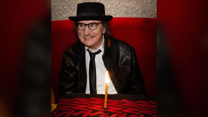 Charly García recibió sus 74 años rodeado de amigos y fans