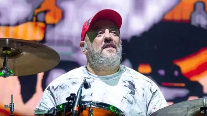 Muri&oacute; Dani Buira, hist&oacute;rico baterista de Los Piojos