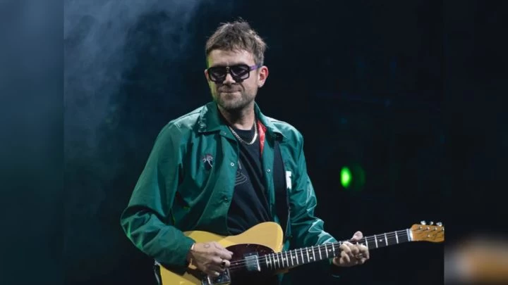 Damon Albarn llevó a su hija de vacaciones a Corea del Norte