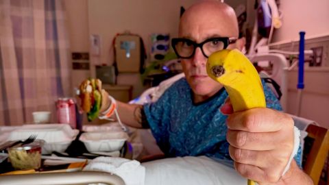 Maynard James Keenan se operó la cadera de urgencia