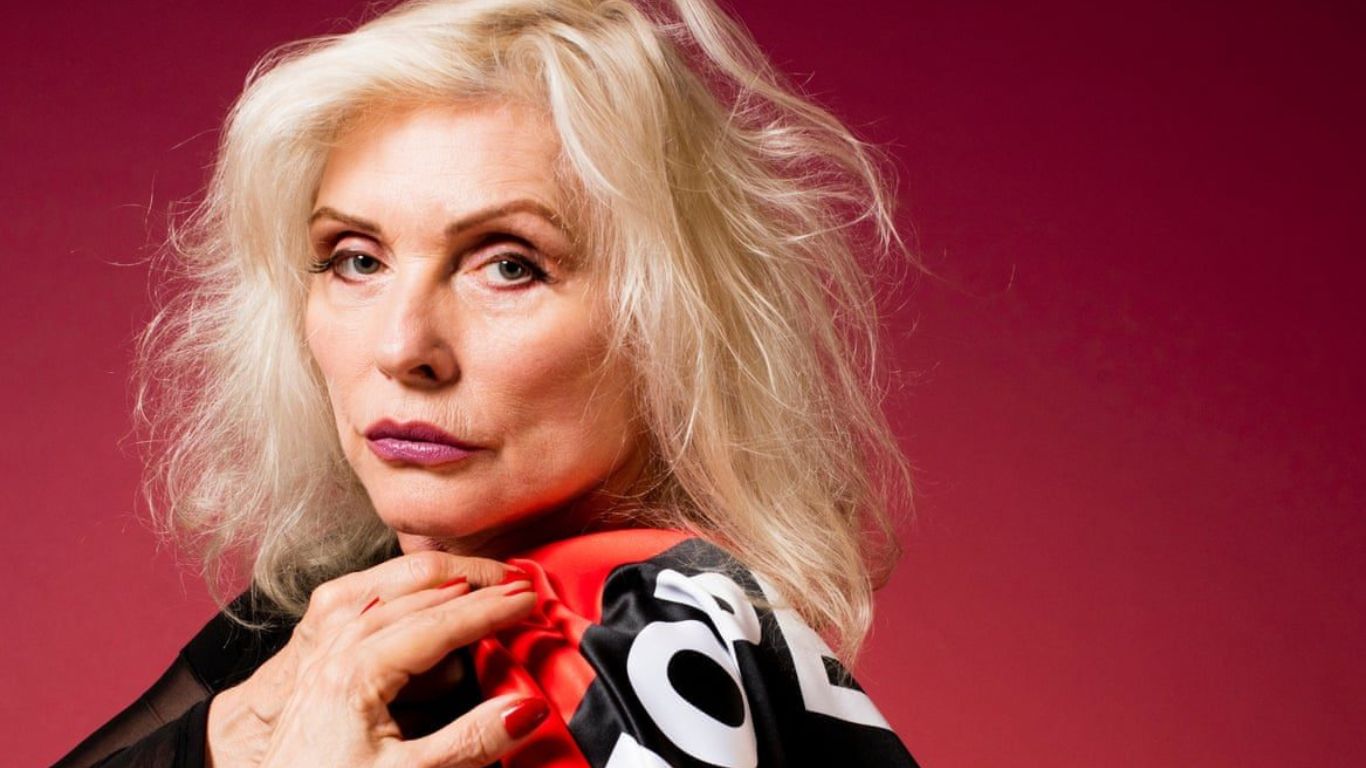 ¿Qué pasa en el futuro con Blondie?