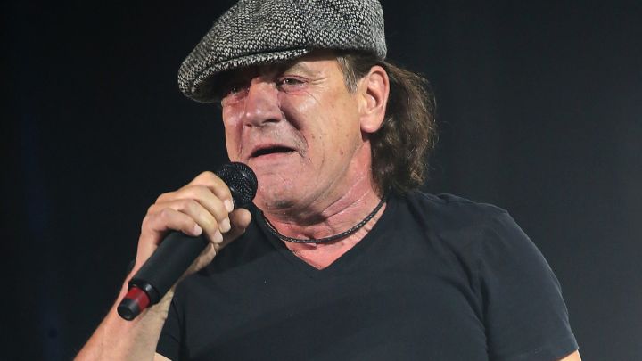 Brian Johnson sin pelos en la lengua