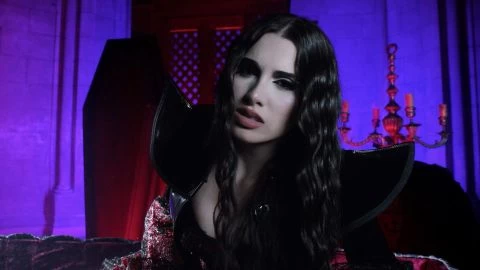 Daniela Milagros volvi&oacute; al universo vamp&iacute;rico
