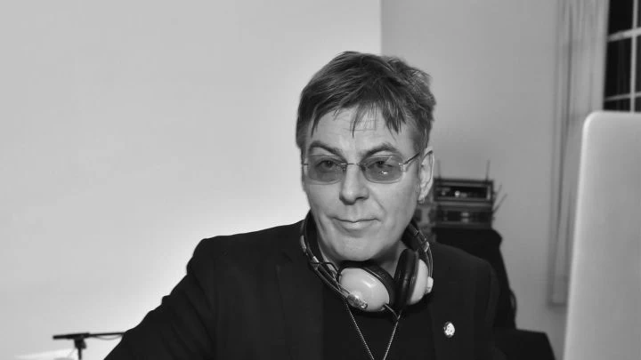 Murió Andy Rourke, el bajista de The Smiths