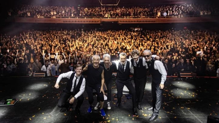 Virus festejó 40 años de Locura en el Gran Rex
