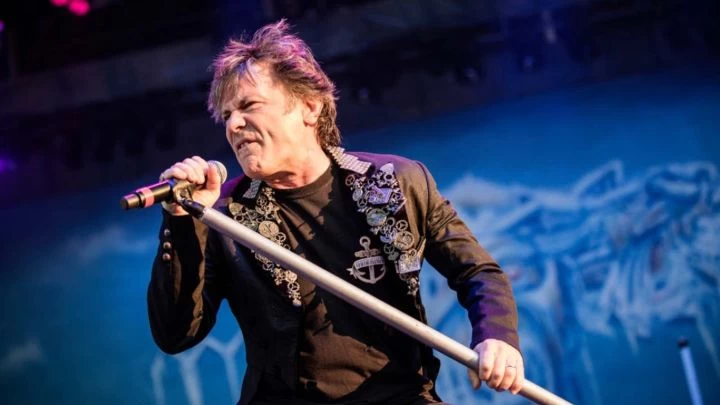 Bruce Dickinson asegura que Iron Maiden no hará gira despedida - FM Rock &  Pop 95.9