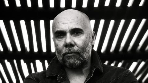 Diego Presa cruza la canción rioplatense y el rock acústico en Otra visión del monte