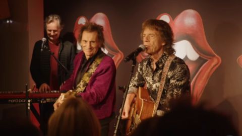 Mick Jagger y Ron Wood dieron un show sorpresa en Londres