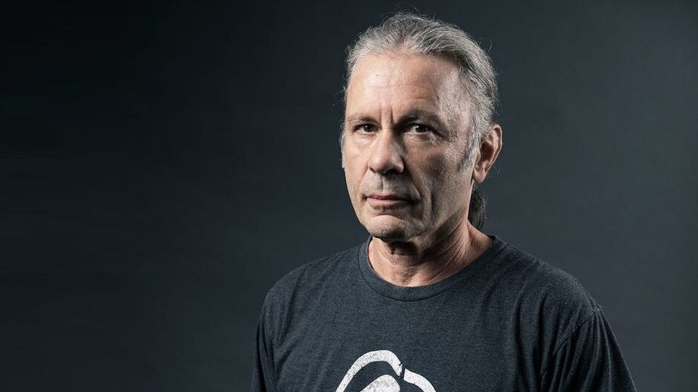 Escuchá la nueva versión de “Cyclops” de Bruce Dickinson