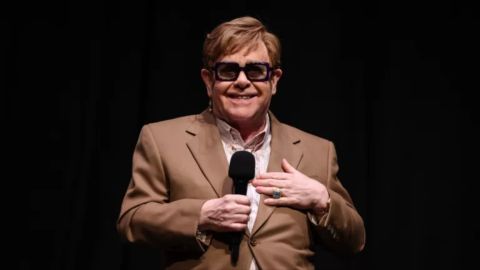 Elton John festeja 35 años de sobriedad
