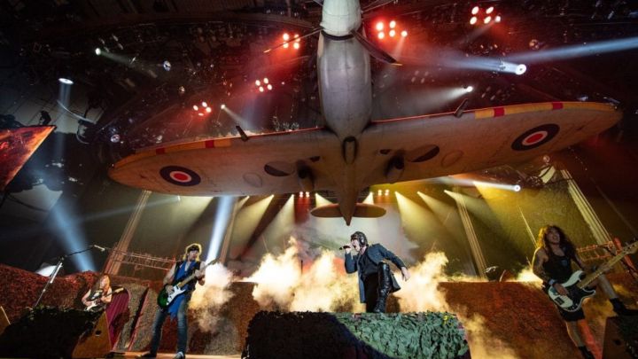 Iron Maiden y un aterrizaje forzoso durante "Aces High"