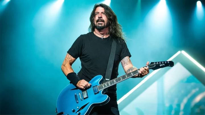 Foo Fighters presentó al nuevo baterista