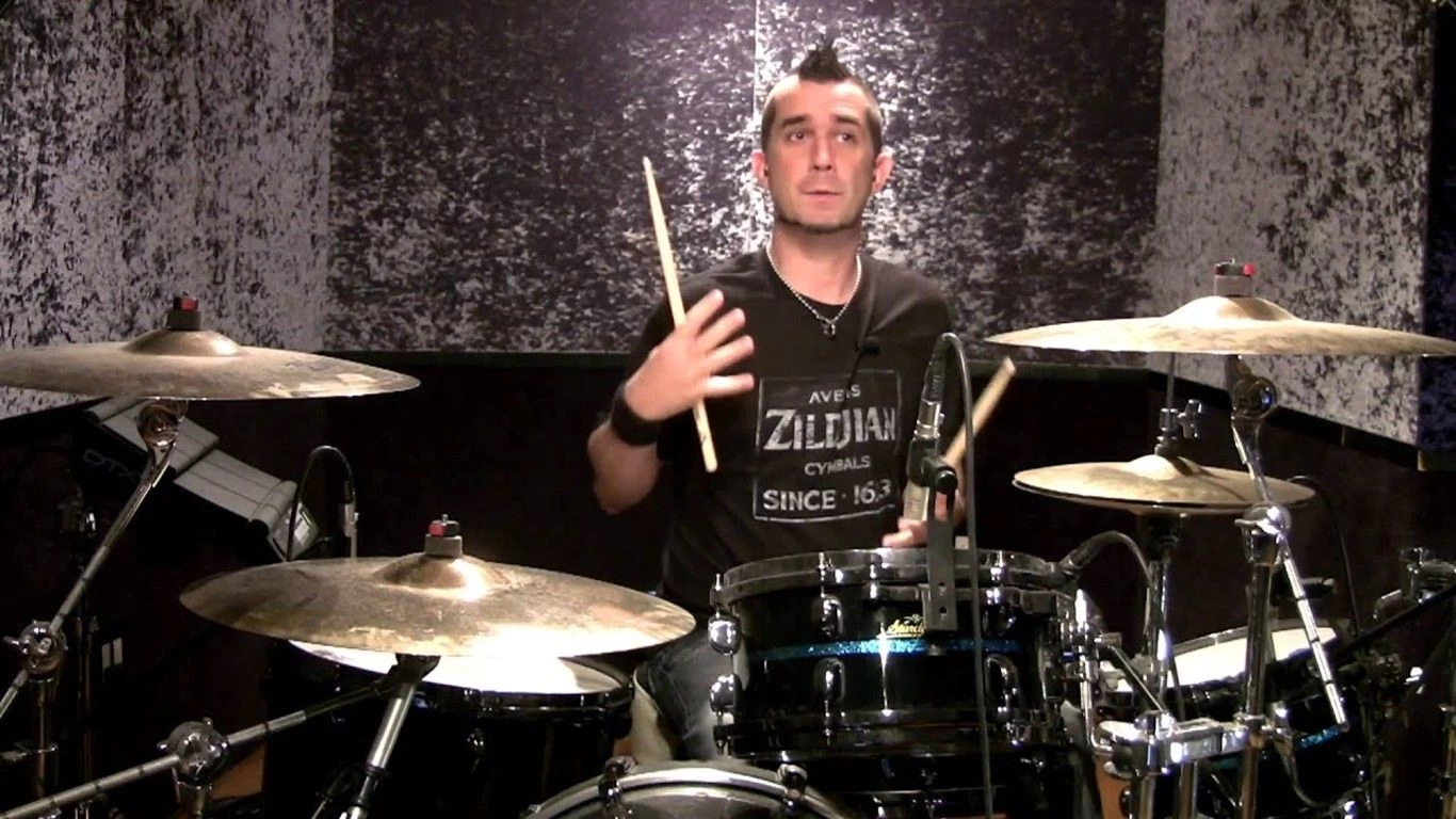 The Offspring despidió a su baterista por no vacunarse contra el COVID