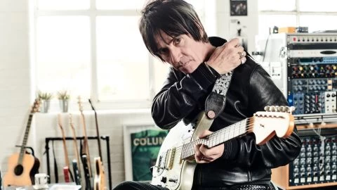 Johnny Marr explotó de furia por la pérdida de dos guitarras