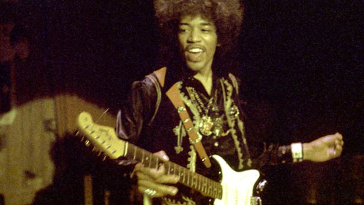 Guitarristas unidos tocan una de Hendrix por el aniversario de Fender