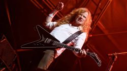 Dave Mustaine con problemas en la mano: &ldquo;No s&eacute; cu&aacute;nto m&aacute;s podr&eacute; seguir tocando&rdquo;