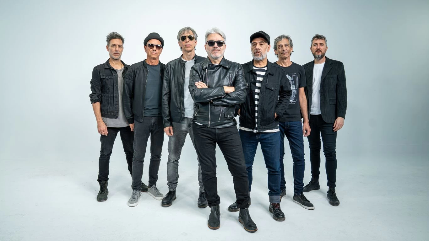 "Los Lobos": Estelares tiene nuevo disco
