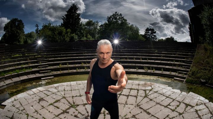 Bruce Dickinson estrena “Afterglow of Ragnarok”