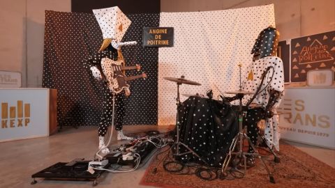 Angine de Poitrine: dos marcianos de Quebec