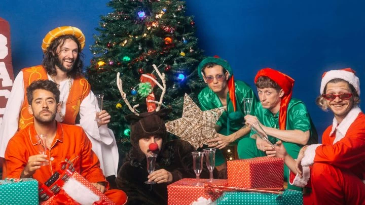 Bandalos Chinos presenta Feliz Navibach