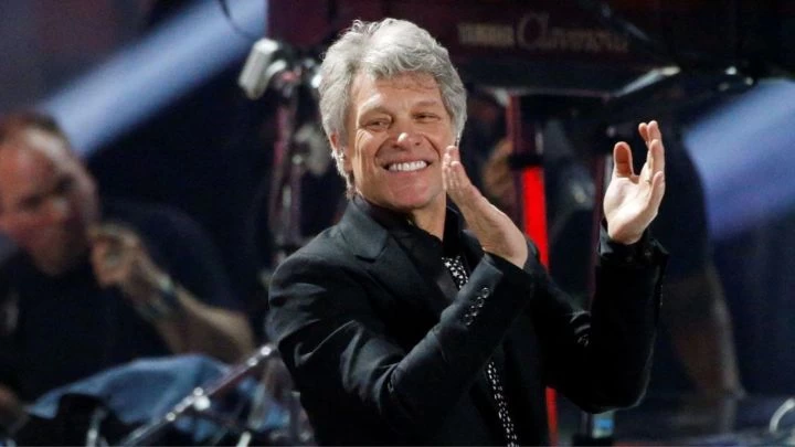 “Si tuvieras que retirarte, ¿cuál sería la última canción que cantarías?”