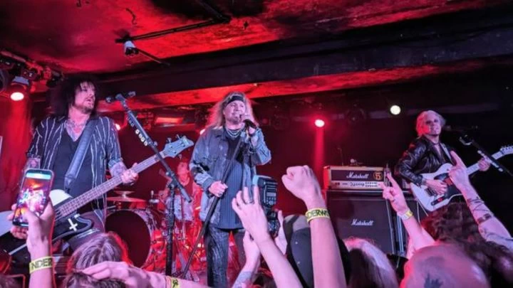 El show sorpresa de Mötley Crüe en Londres
