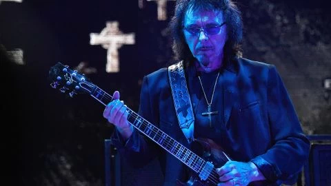 Tony Iommi cuenta cómo nació “Paranoid” de Black Sabbath