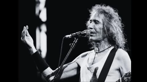 Murió Robe Iniesta, fundador de Extremoduro