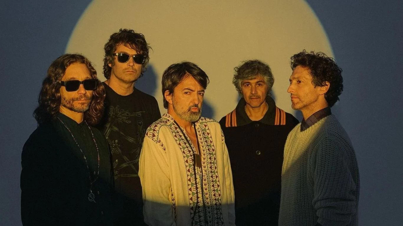 Babasónicos sigue presentando Trinchera y encara su gira internacional