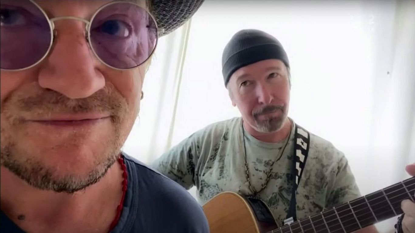 Bono y The Edge tocan Stairway To Heaven