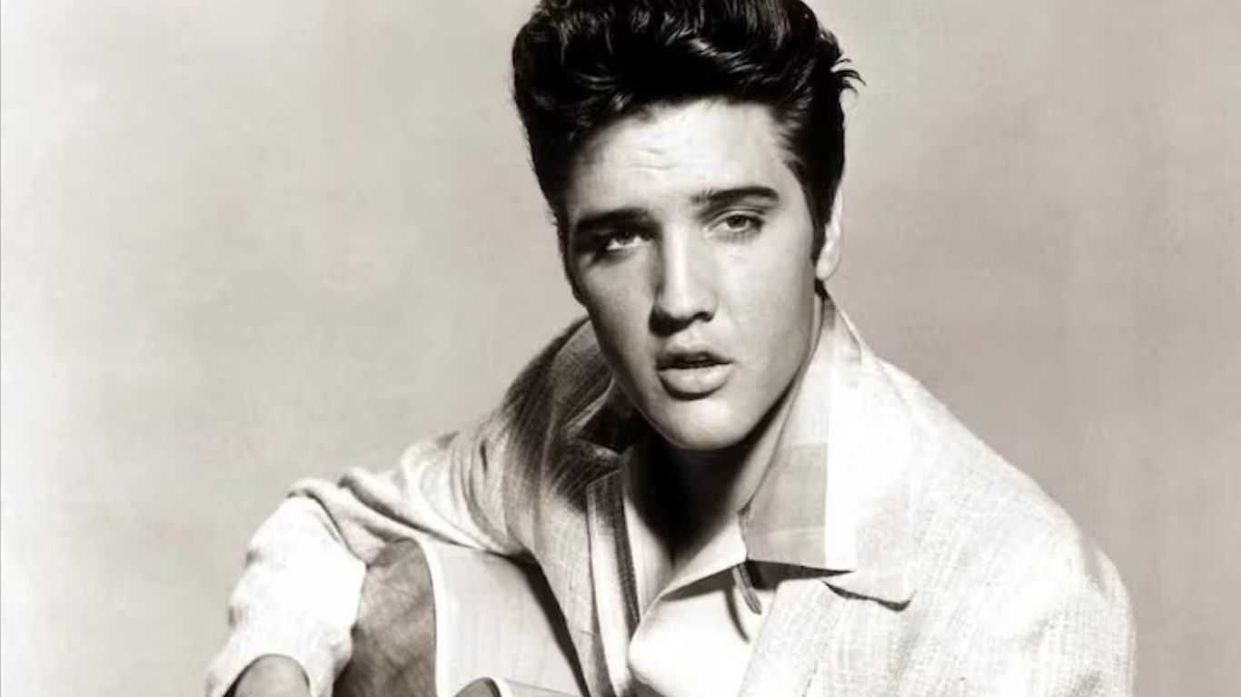 La familia de Elvis Presley demandó a una casa de subastas