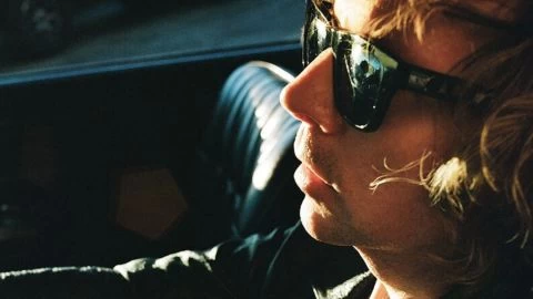 Beck publicó su nuevo single “Ride Lonesome”