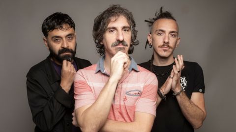 Escuchá lo nuevo de Juan Rosasco en Banda y Edu Schmidt: “Espuma”