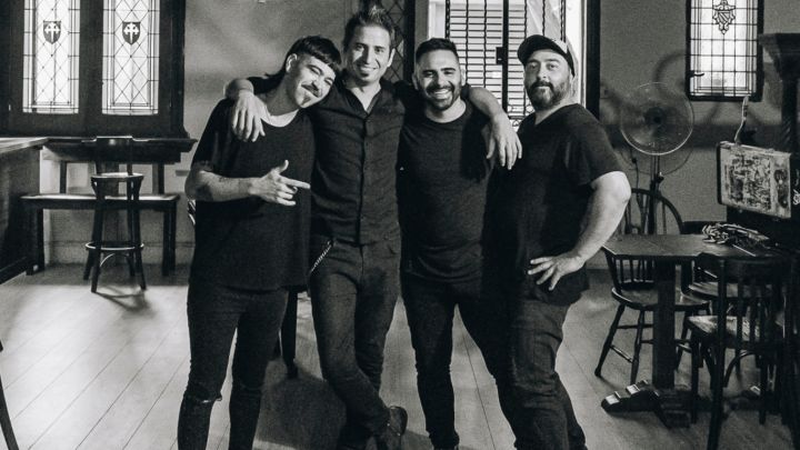 Perro Suizo cruza fronteras y estrena "Aullando a la luna" junto a Oscar Zárate de El Tri