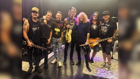 Slash y Duff McKagan subieron a tocar con Steven Adler y Gilby Clarke