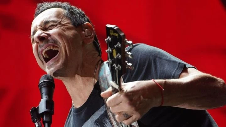 Cátedra de rock en Vélez: Divididos festejó sus 35 años