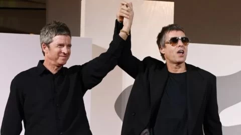 Oasis tomó Venecia por asalto: 8 minutos de ovación y una fuga a lo Gallagher