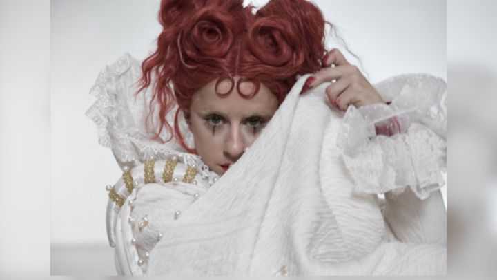 Marilina Bertoldi versionó a Los Charros en el MALBA