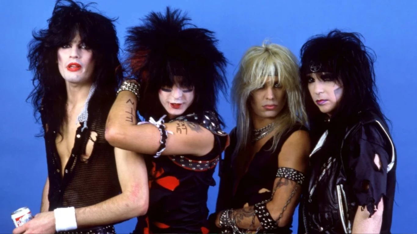 Mötley Crüe festeja los 40 años de Theatre Of Pain
